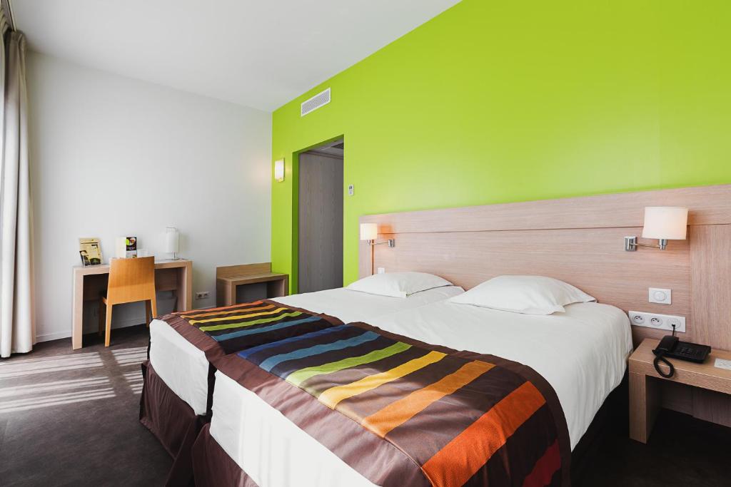 Esatitude Hotel — chambre avec terrasse